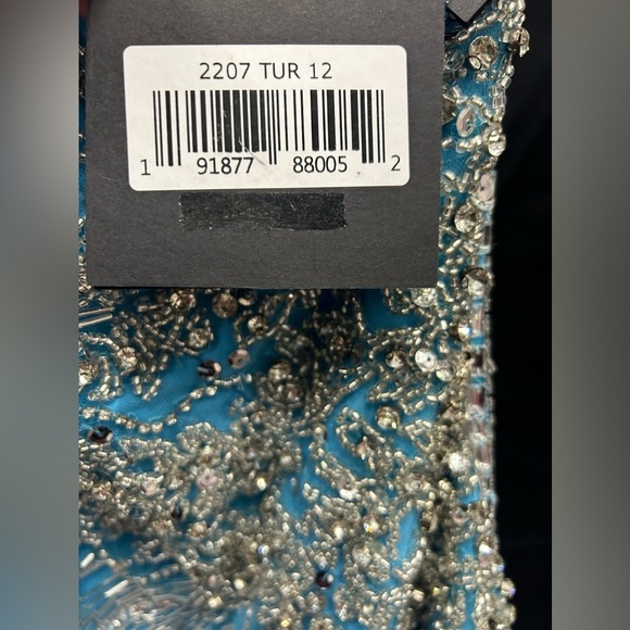 MAC DUGGAL 2207 NWT Embellished One Shoulder Cut Out Gown - Picture 9 of 9